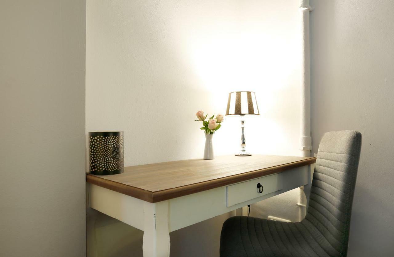 Droy By Rockchair Apartments L Superhost Status L 2 Bedroom Boxspringbeds Next To Center "Kurfuerstendamm" - Cozy Family & Business Flair Welcomes You! Berlin Exterior photo